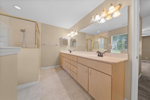 House in Silver Springs Shores, Florida 4 bedrooms, 285.21 sq.m. № 1725639 - photo 18
