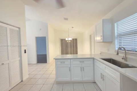 Condo in Boynton Beach, Florida, 3 bedrooms  № 1955059 - photo 13