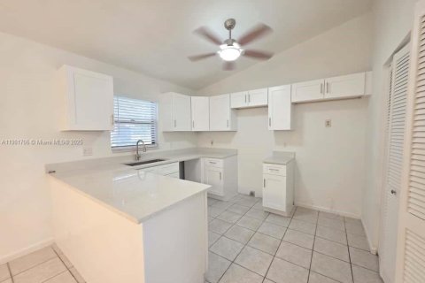 Condo in Boynton Beach, Florida, 3 bedrooms  № 1955059 - photo 14