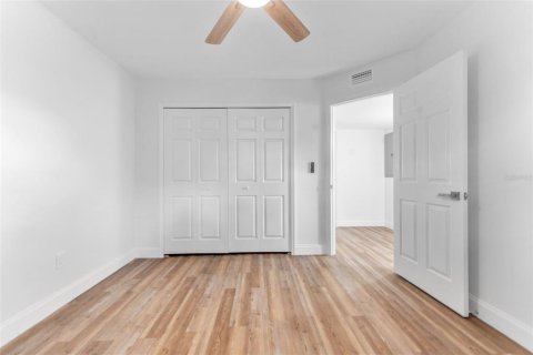 Casa en alquiler en Tampa, Florida, 4 dormitorios, 152.17 m2 № 1909396 - foto 27