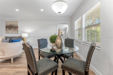Casa en alquiler en Tampa, Florida, 4 dormitorios, 152.17 m2 № 1909396 - foto 10