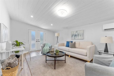 Casa en alquiler en Tampa, Florida, 4 dormitorios, 152.17 m2 № 1909396 - foto 14