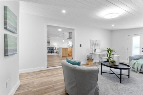Casa en alquiler en Tampa, Florida, 4 dormitorios, 152.17 m2 № 1909396 - foto 16
