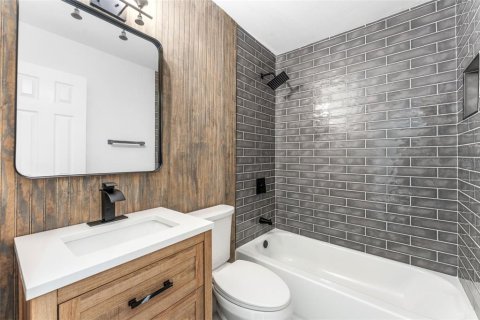 Casa en alquiler en Tampa, Florida, 4 dormitorios, 152.17 m2 № 1909396 - foto 25