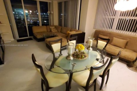 Condo in Aventura, Florida, 2 bedrooms  № 1697288 - photo 14