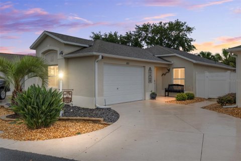 House in The Villages, Florida 2 bedrooms, 139.26 sq.m. № 1795580 - photo 1
