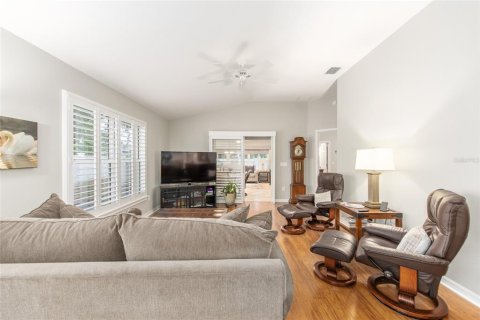 House in The Villages, Florida 2 bedrooms, 139.26 sq.m. № 1795580 - photo 17