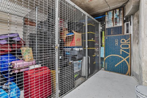 Condo in Miami, Florida, 2 bedrooms  № 1950673 - photo 30