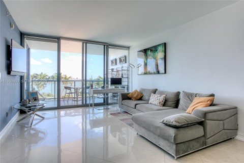 Купить кондоминиум в Майами, Флорида 2 спальни, 109.07м2, № 2005739 - фото 2