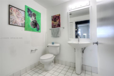 Купить кондоминиум в Майами, Флорида 2 спальни, 109.07м2, № 2005739 - фото 11