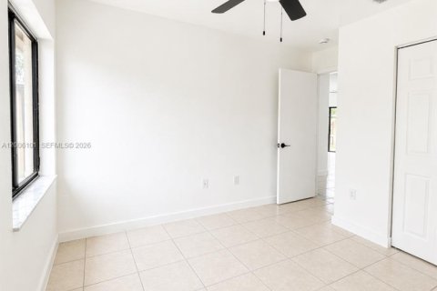 Снять в аренду таунхаус в Хомстед, Флорида 3 спальни, 104.52м2, № 2069453 - фото 7