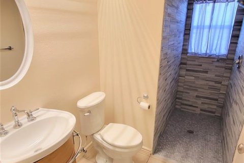 House in Holmes Beach, Florida 3 bedrooms, 200.11 sq.m. № 1687778 - photo 16