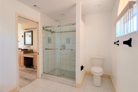 House in Holmes Beach, Florida 3 bedrooms, 200.11 sq.m. № 1687778 - photo 21