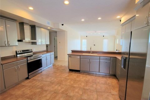 House in Holmes Beach, Florida 3 bedrooms, 200.11 sq.m. № 1687778 - photo 14