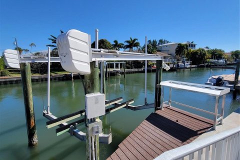 House in Holmes Beach, Florida 3 bedrooms, 200.11 sq.m. № 1687778 - photo 26