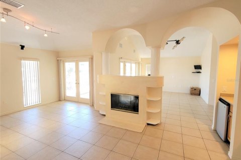 House in Holmes Beach, Florida 3 bedrooms, 200.11 sq.m. № 1687778 - photo 3
