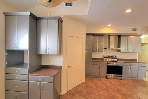 House in Holmes Beach, Florida 3 bedrooms, 200.11 sq.m. № 1687778 - photo 12