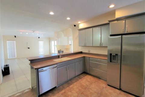 House in Holmes Beach, Florida 3 bedrooms, 200.11 sq.m. № 1687778 - photo 11