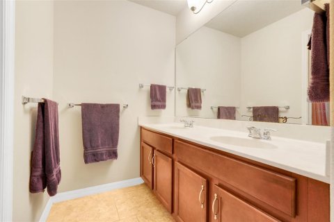 Casa en venta en Tavares, Florida, 4 dormitorios, 268.39 m2 № 1852509 - foto 28