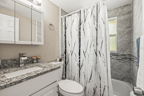 House in New Port Richey, Florida 2 bedrooms, 77.48 sq.m. № 1650263 - photo 9