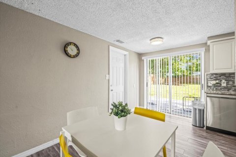 Casa en venta en New Port Richey, Florida, 2 dormitorios, 77.48 m2 № 1650263 - foto 26