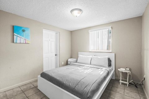 Casa en venta en New Port Richey, Florida, 2 dormitorios, 77.48 m2 № 1650263 - foto 10
