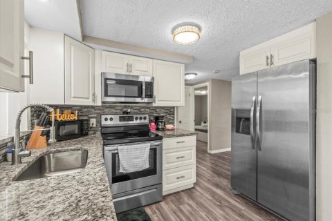 Casa en venta en New Port Richey, Florida, 2 dormitorios, 77.48 m2 № 1650263 - foto 28