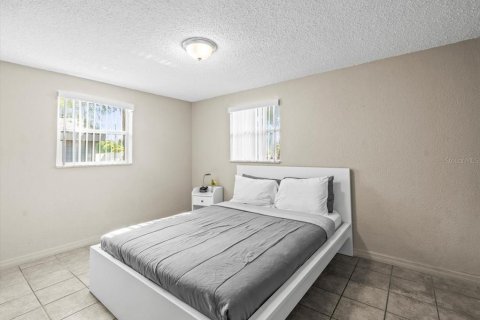 Casa en venta en New Port Richey, Florida, 2 dormitorios, 77.48 m2 № 1650263 - foto 6