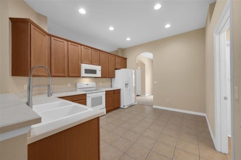 House in Orlando, Florida 4 bedrooms, 183.39 sq.m. № 1805167 - photo 14