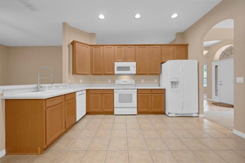 House in Orlando, Florida 4 bedrooms, 183.39 sq.m. № 1805167 - photo 17