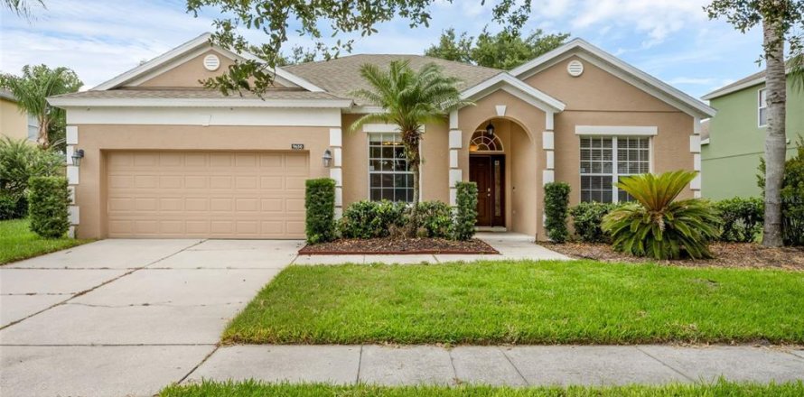 House in Orlando, Florida 4 bedrooms, 183.39 sq.m. № 1805167
