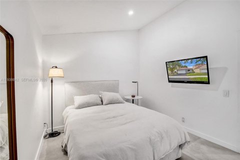 Villa ou maison à louer à Weston, Floride: 4 chambres, 139.82 m2 № 1996683 - photo 26