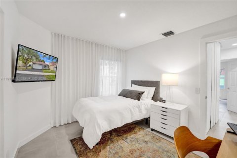 Villa ou maison à louer à Weston, Floride: 4 chambres, 139.82 m2 № 1996683 - photo 30