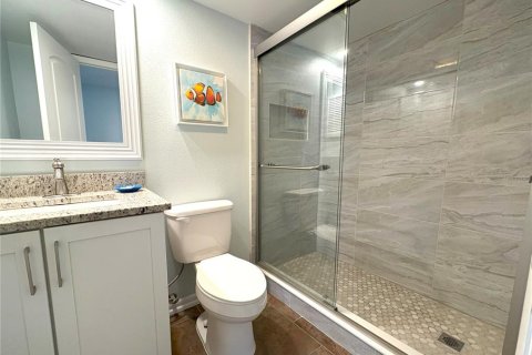 Condo in Indian Rocks Beach, Florida, 2 bedrooms  № 1876640 - photo 11