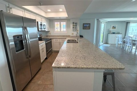 Condo in Indian Rocks Beach, Florida, 2 bedrooms  № 1876640 - photo 5