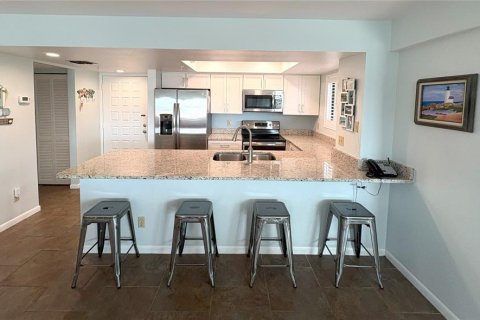 Condo in Indian Rocks Beach, Florida, 2 bedrooms  № 1876640 - photo 4