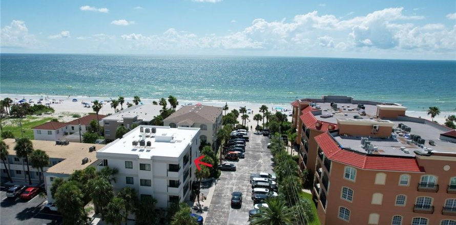 Condo in Indian Rocks Beach, Florida, 2 bedrooms  № 1876640