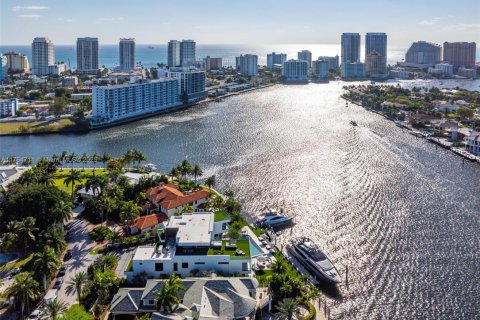 House in Fort Lauderdale, Florida 8 bedrooms № 1715715 - photo 8