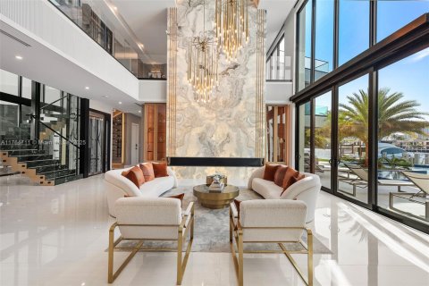 House in Fort Lauderdale, Florida 8 bedrooms № 1715715 - photo 12