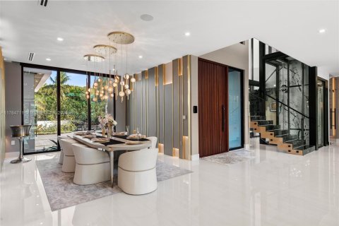 House in Fort Lauderdale, Florida 8 bedrooms № 1715715 - photo 28