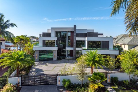 House in Fort Lauderdale, Florida 8 bedrooms № 1715715 - photo 9