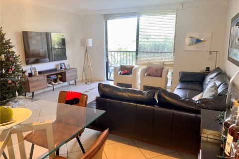 Снять в аренду кондоминиум в Майами, Флорида 2 спальни, 89.65м2, № 1989453 - фото 7