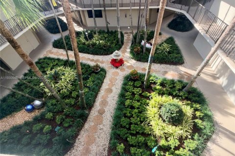 Снять в аренду кондоминиум в Майами, Флорида 2 спальни, 89.65м2, № 1989453 - фото 29