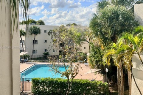 Снять в аренду кондоминиум в Майами, Флорида 2 спальни, 89.65м2, № 1989453 - фото 22