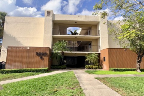 Снять в аренду кондоминиум в Майами, Флорида 2 спальни, 89.65м2, № 1989453 - фото 2