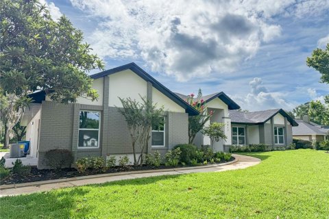 House in Windermere, Florida 4 bedrooms, 249.07 sq.m. № 1805327 - photo 2