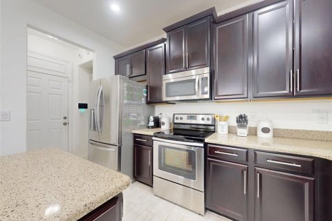 House in Orlando, Florida 4 bedrooms, 222.87 sq.m. № 1690030 - photo 24