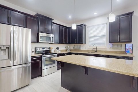 House in Orlando, Florida 4 bedrooms, 222.87 sq.m. № 1690030 - photo 27