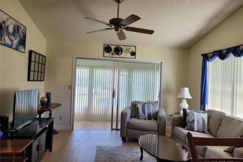 House in Palm Harbor, Florida 2 bedrooms, 91.04 sq.m. № 1721375 - photo 6