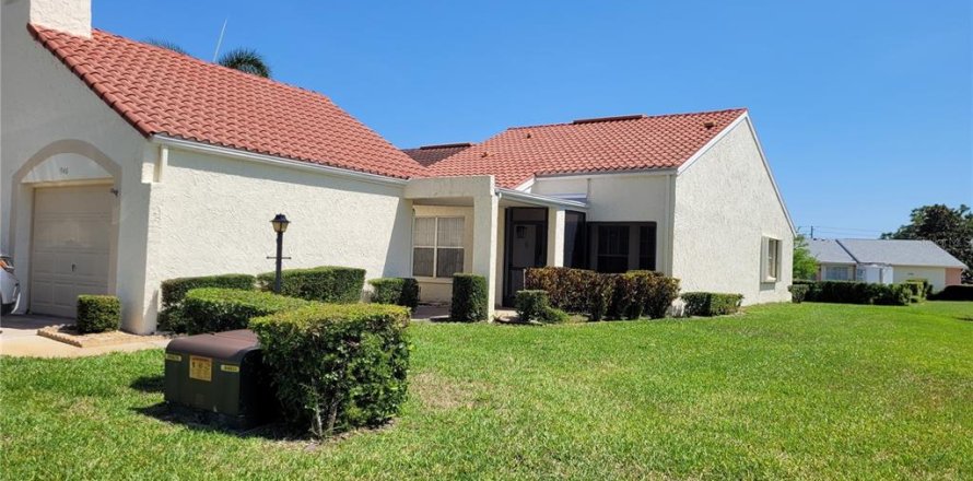 House in Palm Harbor, Florida 2 bedrooms, 91.04 sq.m. № 1721375